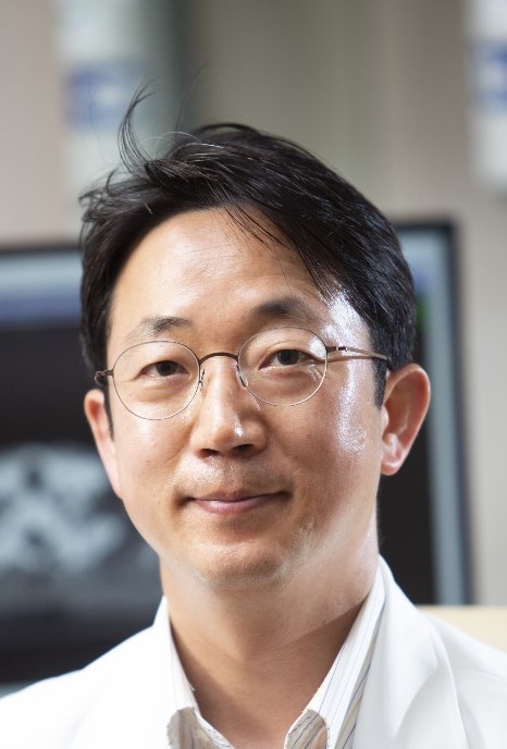 갑상선암 환자, 골다공증 위험 정상인의 6.59배